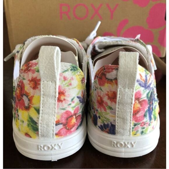ROXY - NWTIB - L Sz 6.5 "Libbie" Slip-On Canvas SneaKers in Floral Pattern 🌸 - Picture 6 of 16